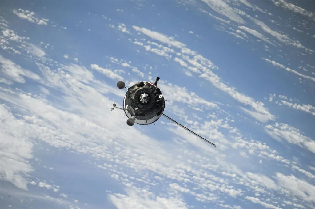 低軌衛星